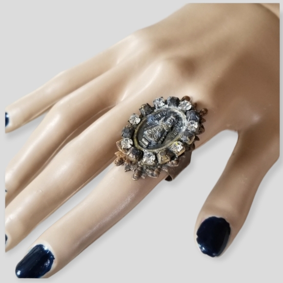 Hand Crafted Repurposed Vintage Infant of Prague Relic Medal Rhinestone Ring - Picture 2 of 16